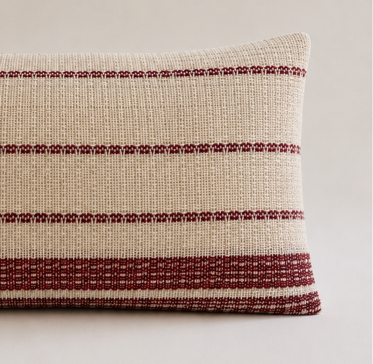 Vermelha 1- 100% Wool Pillow Cover (Rectangle)